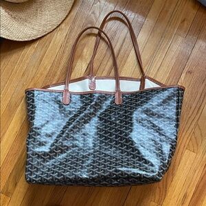 Stylish Tote Bag in Black and Brown